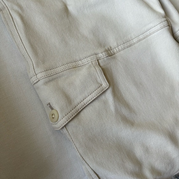 Wilfred cream cargo pants | size 6 - Picture 4 of 6
